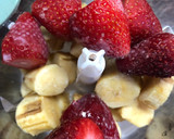 Foto del paso 1 de la receta: Helado de fresa saludable 😋