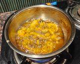A picture of step 3 of Capsicum Pakoda.