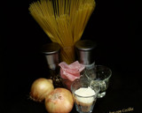 Foto del paso 1 de la receta: Espaguetis con salteado de jamón y cebolla