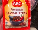 A picture of step 1 of Sambal matah the Balinese salsa.