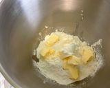 Une image de l'étape 2 de Pâte brisée à la crème et jus de pêche.