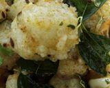 A picture of step 4 of Rice balls.