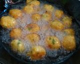 A picture of step 3 of Corn Pakoda.