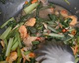 Foto langkah ke 5 dari resep Tumis sawi super cepat.