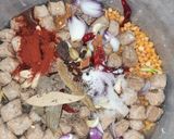 A picture of step 1 of Kabab Bun.