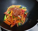 A picture of step 4 of Stir fry Rice Vermicelli.
