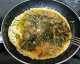 Foto del paso 3 de la receta: Tortilla de champiñones y espárragos trigueros