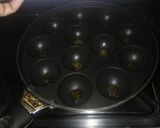 A picture of step 2 of Crispy Mayo Appam.