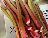 Une image de l'étape 1 de Compote de rhubarbe à la vanille de Madagascar.