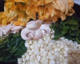 Foto del paso 3 de la receta: Sopa campesina solo vegetales🌽🥑🍄🌻
