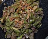 Foto langkah ke 4 dari resep Tumis buncis hati ayam.