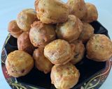 A picture of step 6 of Farali batetawada (potato fritters).