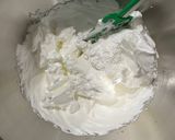 A picture of step 3 of Mimosa Pavlova 💛.