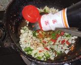 A picture of step 3 of Singaporean rice.