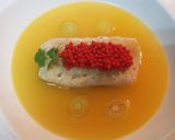 Foto del paso 8 de la receta: Lomos de merluza en salsa con perlas de arenque