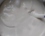 A picture of step 2 of Caramalized banana split sundae.