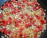 Foto del paso 3 de la receta: Arroz con pollo, salchichas y verdura