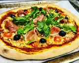 Foto del paso 12 de la receta: Pizza de rúcula y prosciutto con masa madre casera