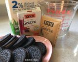 A picture of step 1 of Quick Oreo Panna Cotta.