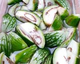Foto langkah ke 1 dari resep Tumis terong bulat.
