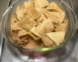 Foto del paso 1 de la receta: Chilaquiles rojos a la jaure