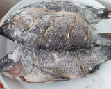 Foto del paso 3 de la receta: Mojarra frita al ajo