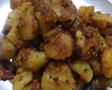 आलू की सूखी सब्जी (aloo ki sukhi sabzi recipe in Hindi) रेसिपी चरण 5 फोटो
