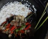 Foto langkah ke 5 dari resep Nasi liwet Teri Medan (Rice cooker).