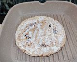 A picture of step 3 of Hung curd boiled chana roti sandwich.