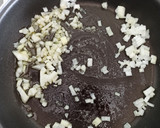 Foto del paso 2 de la receta: Tortilla de patata y calabacín doble (bajo en grasas)