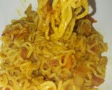A picture of step 4 of Maggi in 2 minutes.