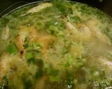 Foto del paso 3 de la receta Patatas a la importancia en salsa verde con langostinos