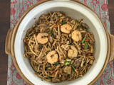 Cage free chicken noodles stir fry / mie goreng ayam kampung
