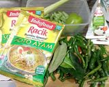 Foto langkah ke 2 dari resep Sayur ayam pedas kuah soto segar bumbu simple.