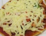 A picture of step 4 of Bhakhri pizza.