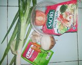 Foto langkah ke 2 dari resep Sup Baso Sosis Jamur.