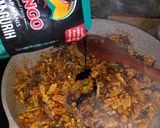 Foto langkah ke 4 dari resep Sambal Goreng Kering Tempe Teri Kacang 🫘.