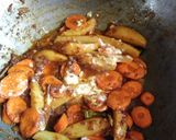 A picture of step 3 of Spicy carrot and potato vegetable.
