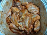 ปีกไก่เผ็ดง่ายๆ (หม้อทอดไร้น้ำมัน)