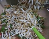 Foto langkah ke 3 dari resep Tumis Tauge Buncis.