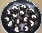 ખજૂર બોલ (Khajur balls recipe in gujarati) રેસીપી સ્ટેપ2ફોટો