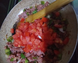 A picture of step 2 of Corned Beef with Eggs 🍛🥘.