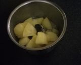 A picture of step 8 of Apple puree.