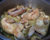 Foto del paso 3 de la receta: Guiso de codornices con champis (olla rápida)