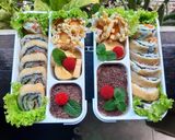 Foto langkah ke 4 dari resep Sushi wortel dan timun bekal buat anakq.