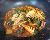 รูปขั้นตอนการทำที่ 4 ของ ผัดพริกแกงหมูสับใส่ใบงาเกาหลี