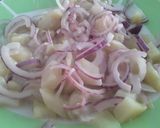 Foto del paso 6 de la receta: Ensalada de chayota / guatila / yota con cebolla morada.