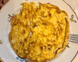 Shimeii gombás tojásrántotta recept fázis 2 fotója