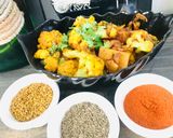 A picture of step 4 of 3 spices gobhi aalo.