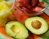 Foto del paso 8 de la receta: Brochetas afrodisiacas de fresas y camarón al perejil